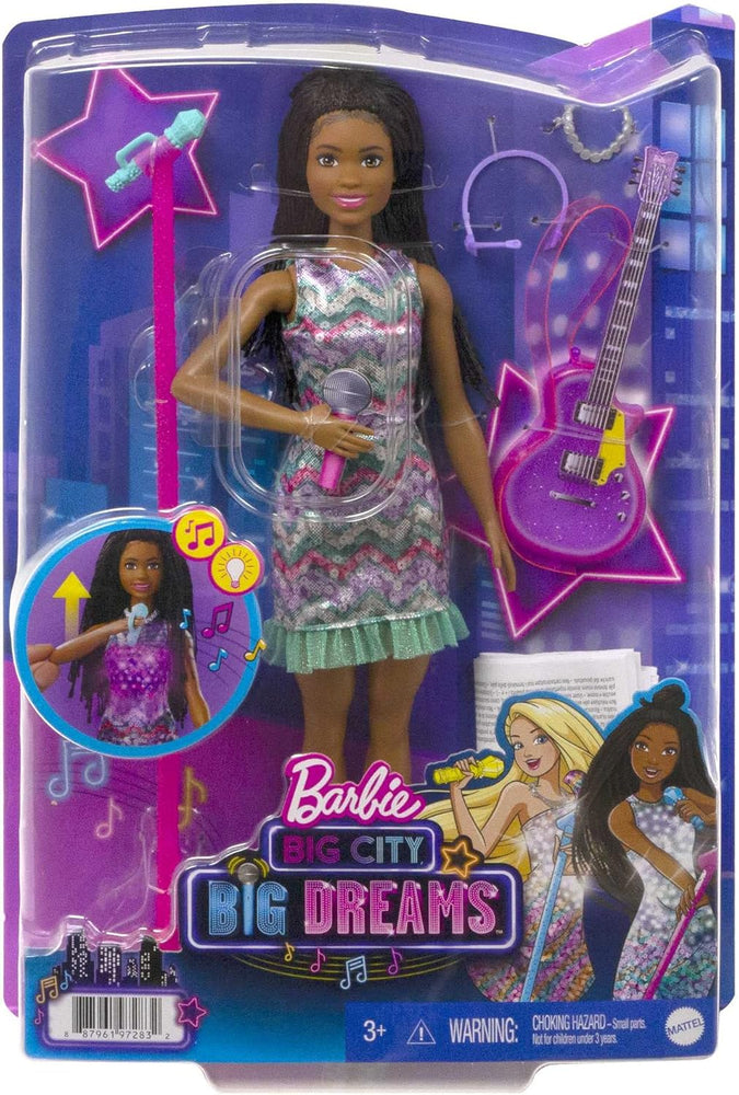 Barbie - Grande Città, Grandi Sogni, Bambola Brooklyn Afroamericana Mora con Trecce Alta 29,21 cm Canta con Microfono e Chitarra, Luci e Suoni e Accessori, Giocattolo per Bambini 3+Anni